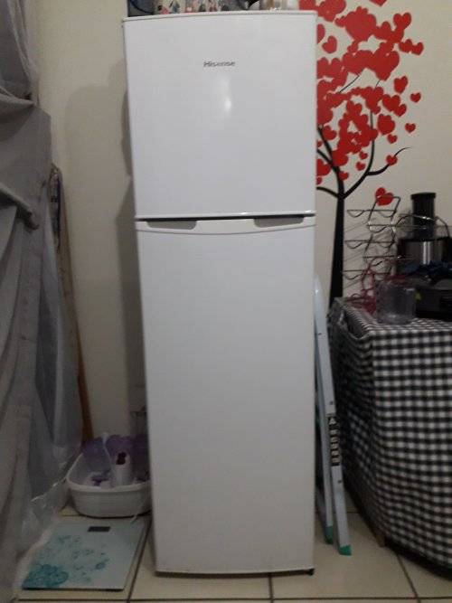 Hisense Top Mount Refrigerator H220TWH