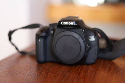 Canon EOS 600D Camera + 2 Batteries