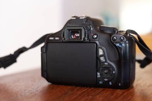 Canon EOS 600D Camera + 2 Batteries