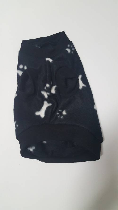 fleece dog jersey black paw/bone print large