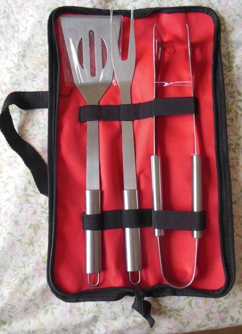 Braai Utensils Set in a Material Bag