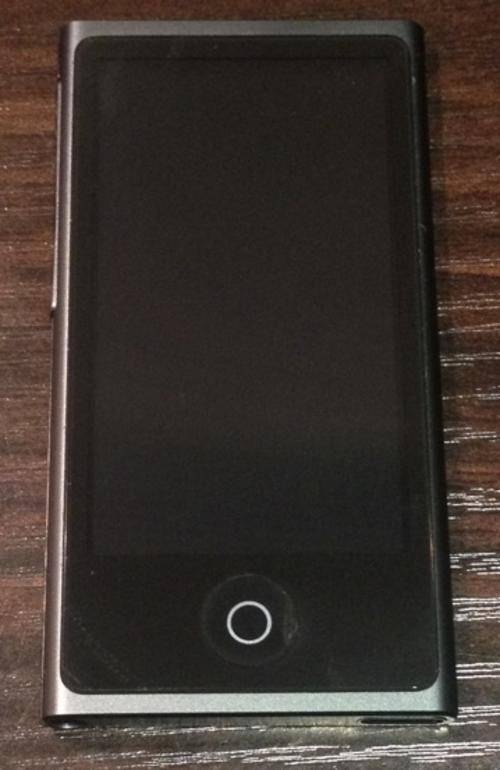 Apple iPod Nano 16GB (Like New)