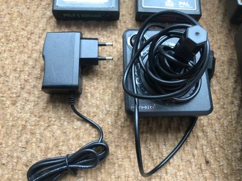 Retro Gaming Bundle - Atari 2600 and Famicom