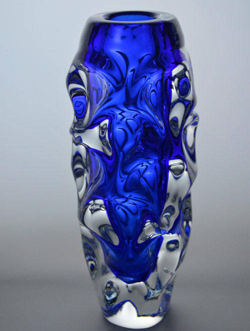 * HALLMARK DESIGN: HEAVY SKRDLOVICE BRIGHT BLUE & TRANSPARENT VASE, DESIGNED BY JAN BERANEK IN 1959