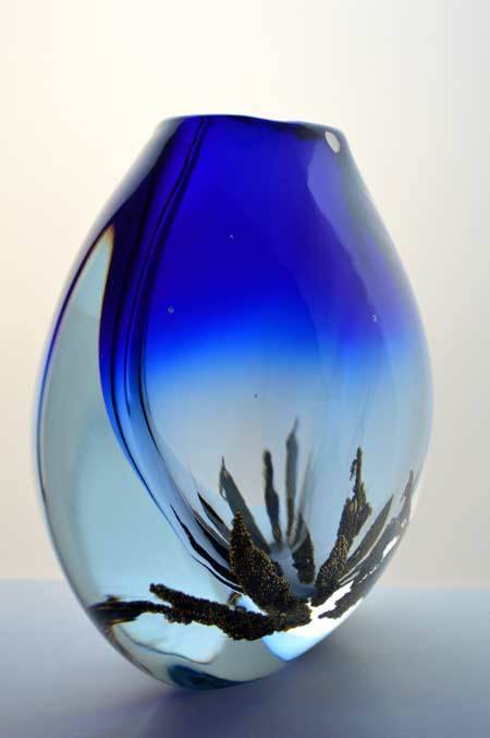 *SIGNED!! DAZZLINGLY BEAUTIFUL MODERN CZECH ART GLASS VASE (SPACEK) WITH METAL INCLUSIONS