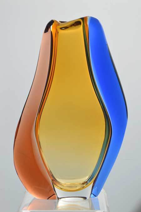 FAMOUS & MAGNIFICENT ICON OF CZECH ART GLASS, ELEGANT VASE DESIGNED BY HANA MACHOVSKA FOR MSTISOV