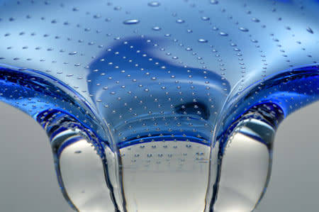 BLUE CZECH ART GLASS CHRIBSKA BOWL WITH BUBBLES DESIGNED BY PROF JOSEF HOSPODKA (ATTR) IN THE 1970s