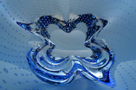 BLUE CZECH ART GLASS CHRIBSKA BOWL WITH BUBBLES DESIGNED BY PROF JOSEF HOSPODKA (ATTR) IN THE 1970s