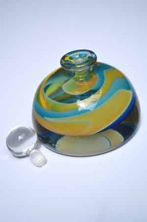 SIGNED AND DATED (1996) MAGNIFICENT AND HIGHLY COLLECTABLE DAVID READE PERFUME BOTTLE WITH STOPPER