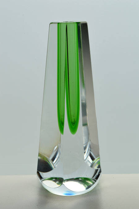 MUSEUM ITEM EXBOR GREEN & CLEAR CZECH GLASS SCULPTURAL VASE DESIGNED BY PAVEL HLAVA IN 1957/58