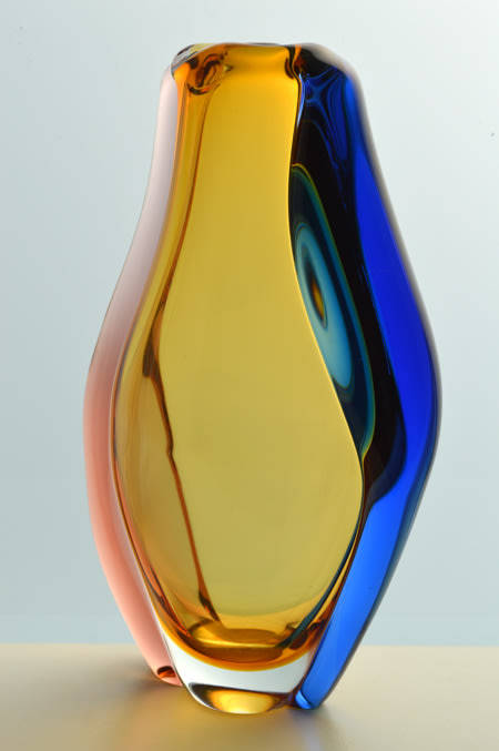 FAMOUS & MAGNIFICENT ICON OF CZECH ART GLASS, ELEGANT VASE DESIGNED BY HANA MACHOVSKA FOR MSTISOV