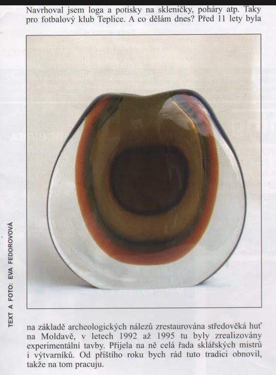 GOLD MEDAL WINNER: SCARCE MOSER CZECH ART GLASS SCULPTURAL VASE DESIGNED BY VLADIMIR MIKA IN 1967