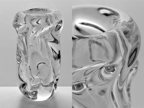 * A DAZZLINGLY BEAUTIFUL SKRDLOVICE ART GLASS VASE, DESIGNED BY JAN BERANEK (1933-)