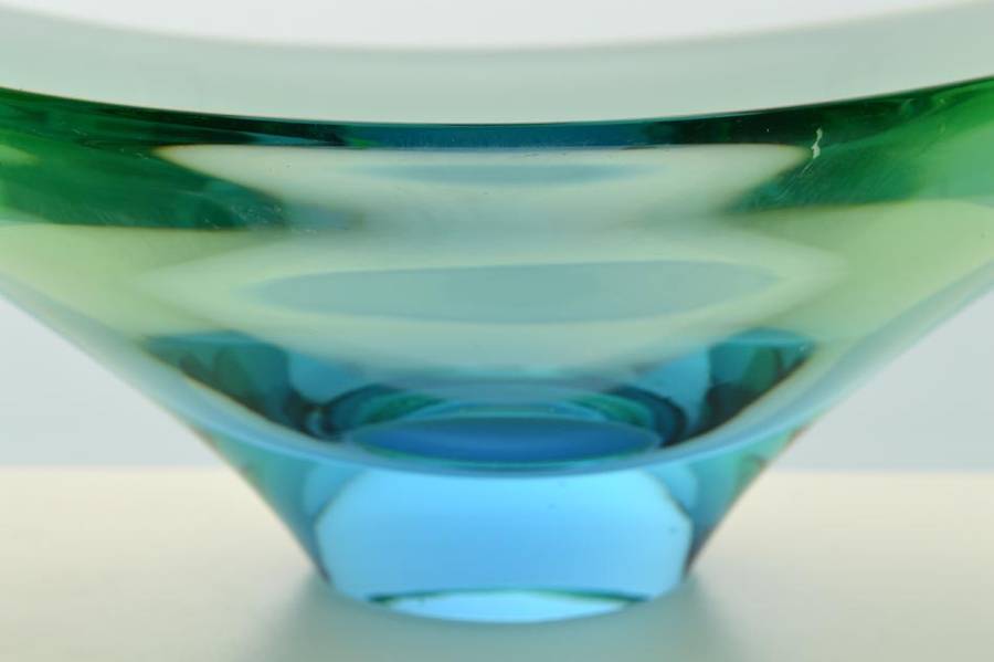 WITH TRACES OF URANIUM!!  A BEAUTY! A RETRO SKRDLOVICE BOWL DESIGNED BY EMMANUEL BERANEK  IN 1959