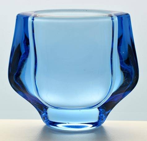 SOUGHT-AFTER AZURE PRESSED GLASS VASE BY FRANTISEK VIZNER (1936-2011): A COLLECTOR'S ITEM FROM 1962