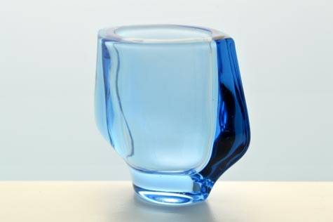 SOUGHT-AFTER AZURE PRESSED GLASS VASE BY FRANTISEK VIZNER (1936-2011): A COLLECTOR'S ITEM FROM 1962