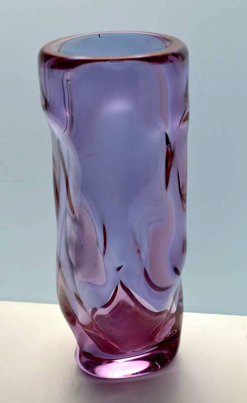 * MOST ELEGANT NEODYMIUM CZECH ART GLASS VASE, DESIGNED BY PROF MILOSLAV KLINGER (1922-1999)