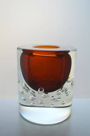 DAZZLINGLY BEAUTIFUL MODERN AMBER CZECH ART GLASS VASE DESIGNED BY JAROSLAV SVOBODA (1938-) IN 1974