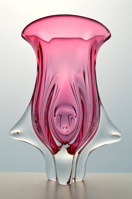 VERY LARGE CZECH ART GLASS CHRIBSKA SCULPTURAL VASE DESIGNED BY PROF JOSEF HOSPODKA IN THE MID 1970s