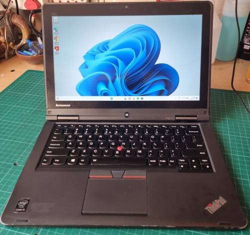 Lenovo Yoga 12 Intel Core i5-5200 8Gb RAM 256GB SSD Touch screen with stylus