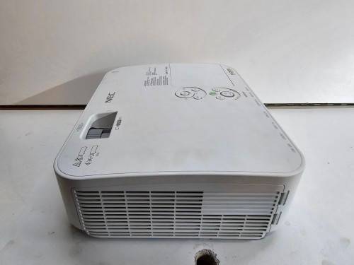 NEC ME401W Projector !Spares or Repairs!