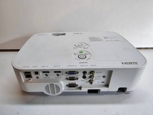 NEC ME401W Projector !Spares or Repairs!