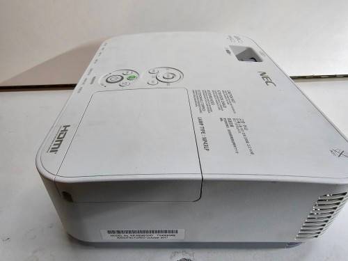 NEC ME401W Projector !Spares or Repairs!