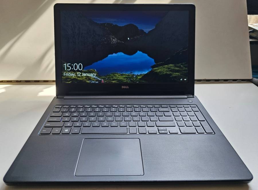 Dell Vostro 3558 i5-5200U 8GB RAM 256GB SSD