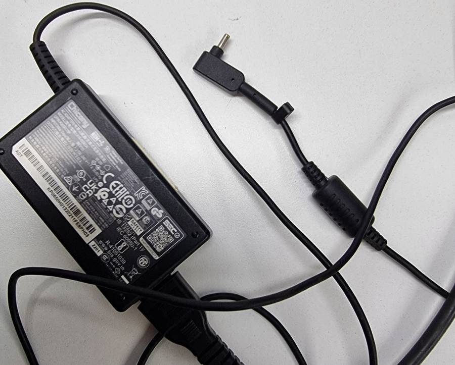 Acer Aspire 5 - i5-1135G7 (11th gen) 8GB RAM 512GB NVMe SSD