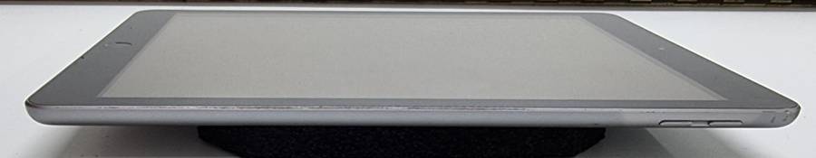iPad 5 - 128GB WiFi only - A1822