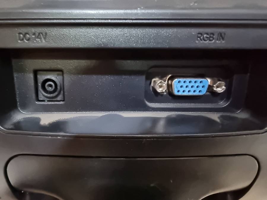 Samsung S19C150 19inch LED monitor - !Spare or repairs!