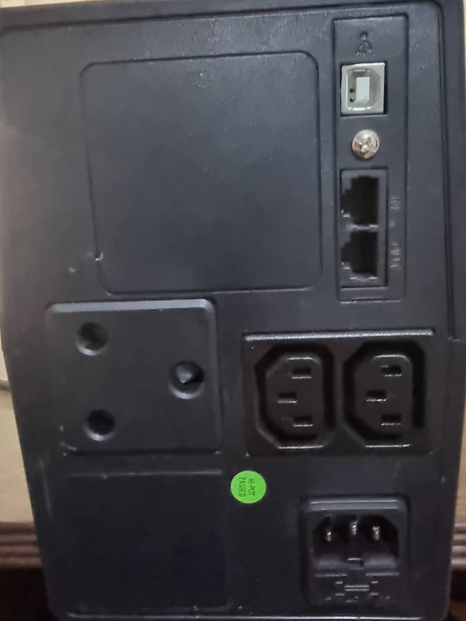 RCT 1000VA UPS !new batteries needed!