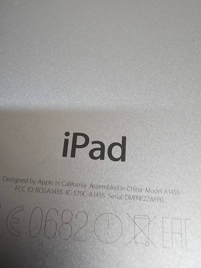 iPad Mini 16GB Wi-Fi/3G !Spares or Repairs!