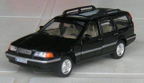VOLVO V70 STATION WAGON CARARAMA 1/43 SCALE