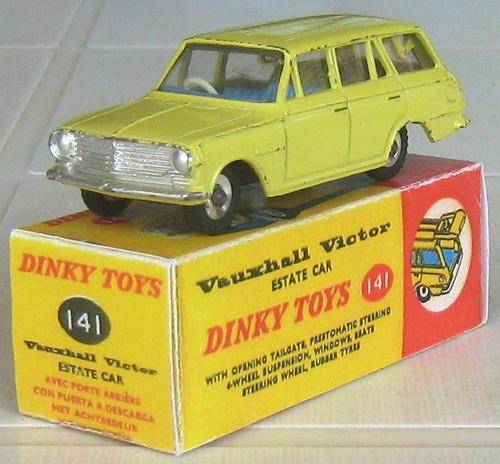 VAUXHALL VICTOR ESTATE DINKY 141 WITH REPRO BOX 1/43 SCALE