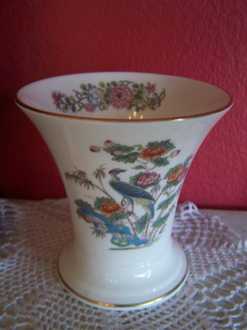 WEDGWOOD Vase "Kutani Crane"