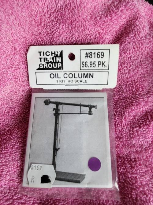 Oil Column, Tichy Train