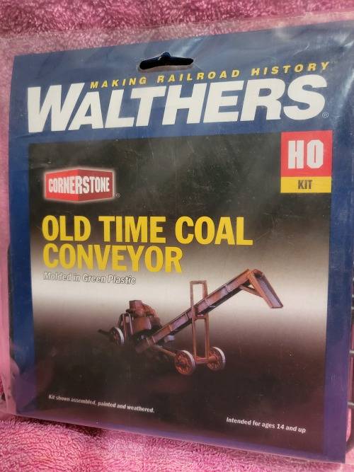 Walthers Old Time Coal Conveyors