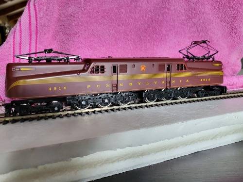 Pennsylvania GG1 Locomotive and Coaches