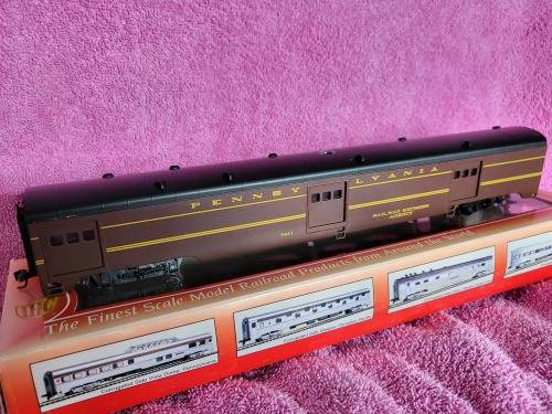 Pennsylvania GG1 Locomotive and Coaches