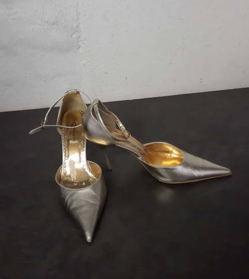 Oxygen High Heeled Shoe - Size 6:CLEARANCE SALE