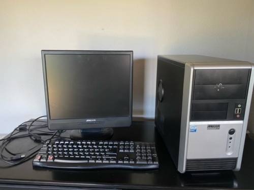 MECER STYLISH 17" INCH LCD SCREEN / MONITOR / KEYBOARD