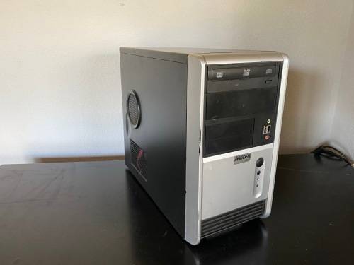 Mercer Solo Computer Box Comes with Windows XP Starter Edition