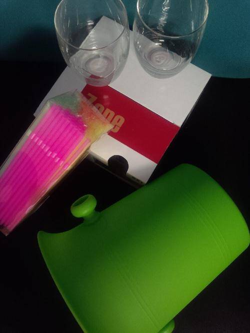 BAR HAMPER ** MUST VIEW DESCRIPTION **  2 ON AUCTION