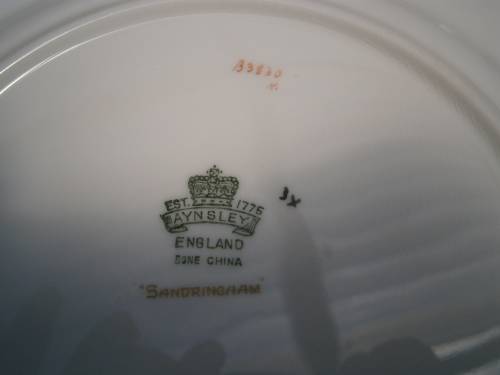 Aynsley "Sandringham"   Gold Etched Dinner Set  - 44 pieces