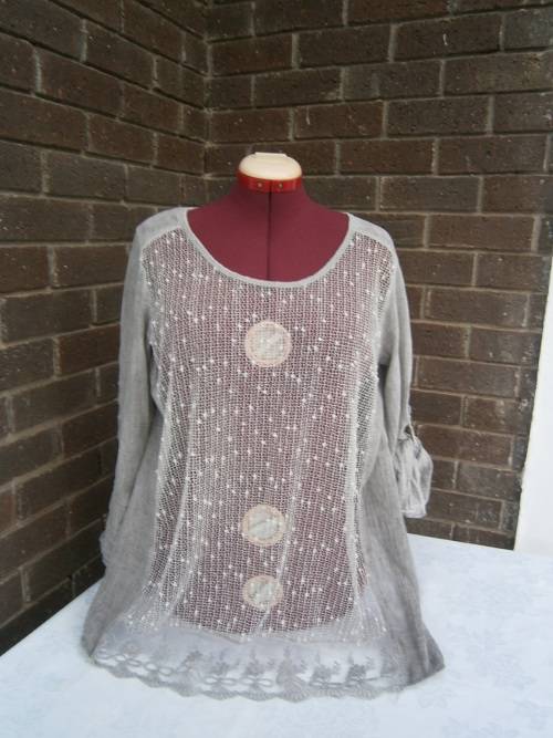 Lovely Tunic /Blouse with lace and sequins in size - M-L