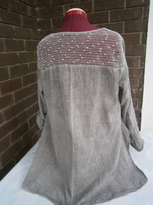 Lovely Tunic /Blouse with lace and sequins in size - M-L