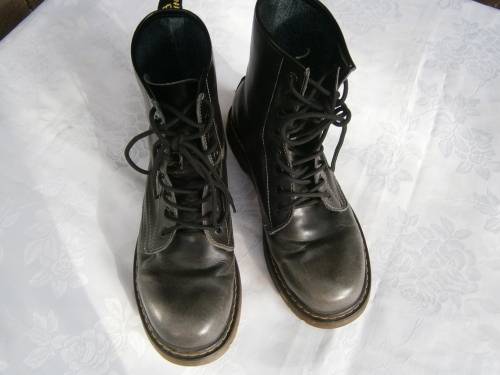 Dr Martens style Unisex  Boots size 6.5 - 7