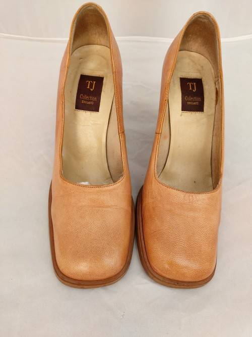 Leather shoes  by TJ England