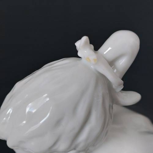 Kaiser Nude Girl figurine